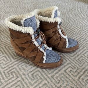 Sorel Wedge Boots Size 8